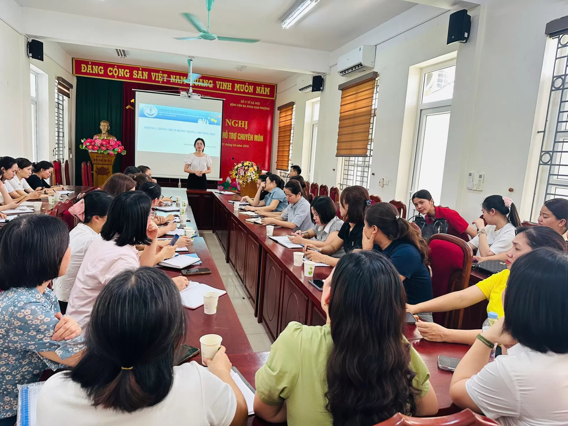 TẬP HUẤN PHÒNG, CHỐNG DỊCH BỆNH TRONG TRƯỜNG HỌC TẠI XÃ Ô DIÊN