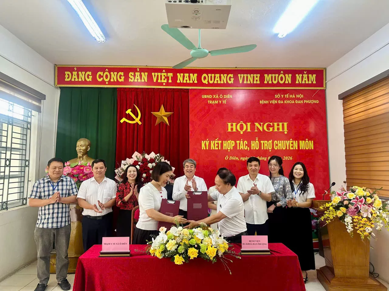 TĂNG CƯỜNG NĂNG LỰC Y TẾ CƠ SỞ: KÝ KẾT HỢP TÁC CHUYÊN MÔN GIỮA BỆNH VIỆN ĐA KHOA ĐAN PHƯỢNG VÀ TRẠM Y TẾ XÃ Ô DIÊN