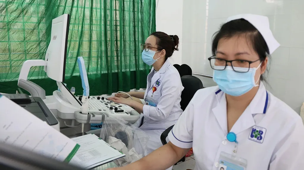 TRIỂN KHAI KHÁM SỨC KHỎE ĐỊNH KỲ MIỄN PHÍ CHO NGƯỜI DÂN